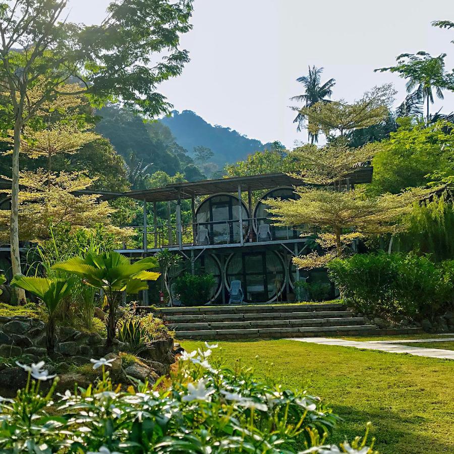 Go Deeper Tioman Hotel Exterior foto